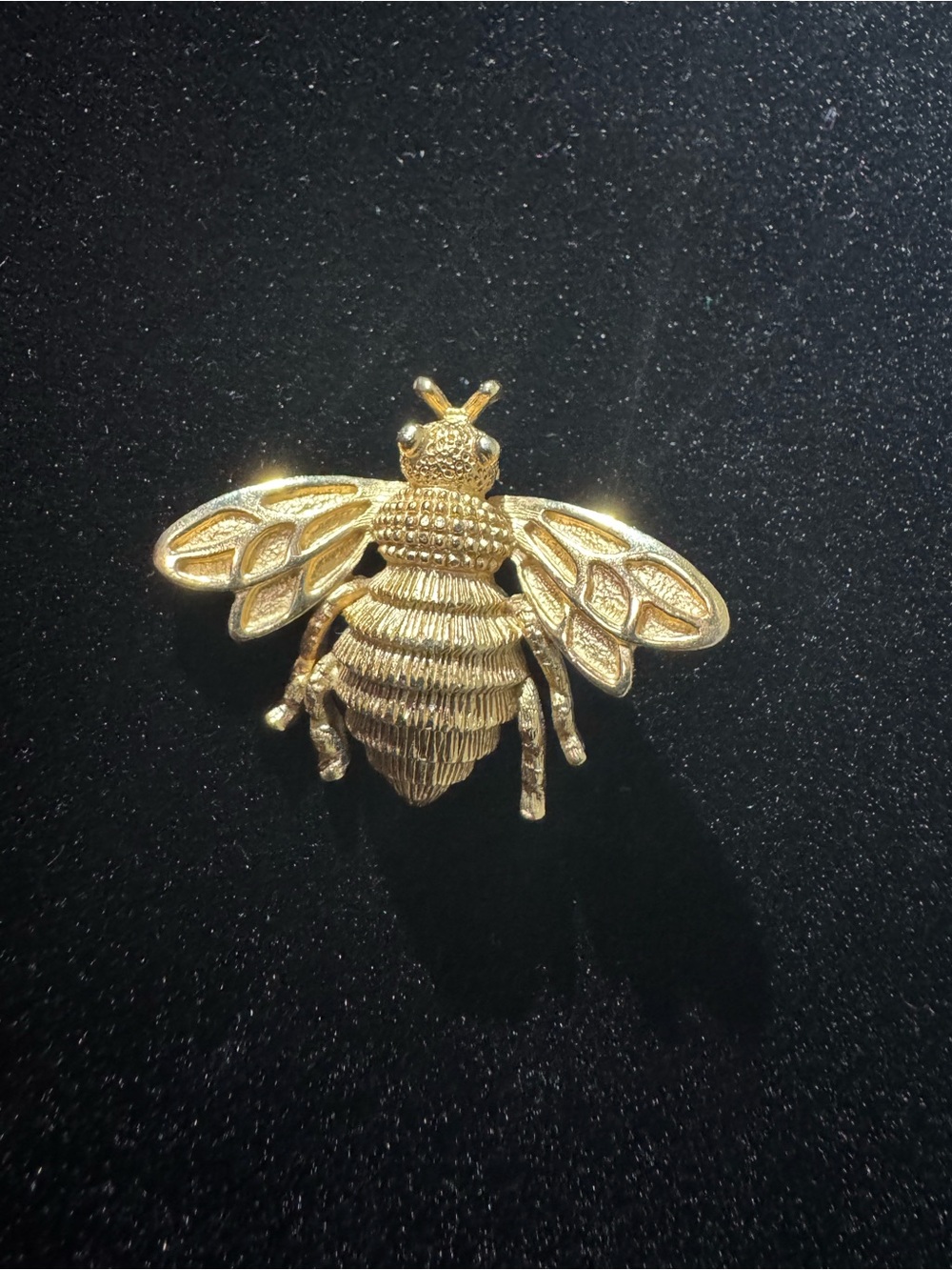Vintage Avon bumble Bee Pin -